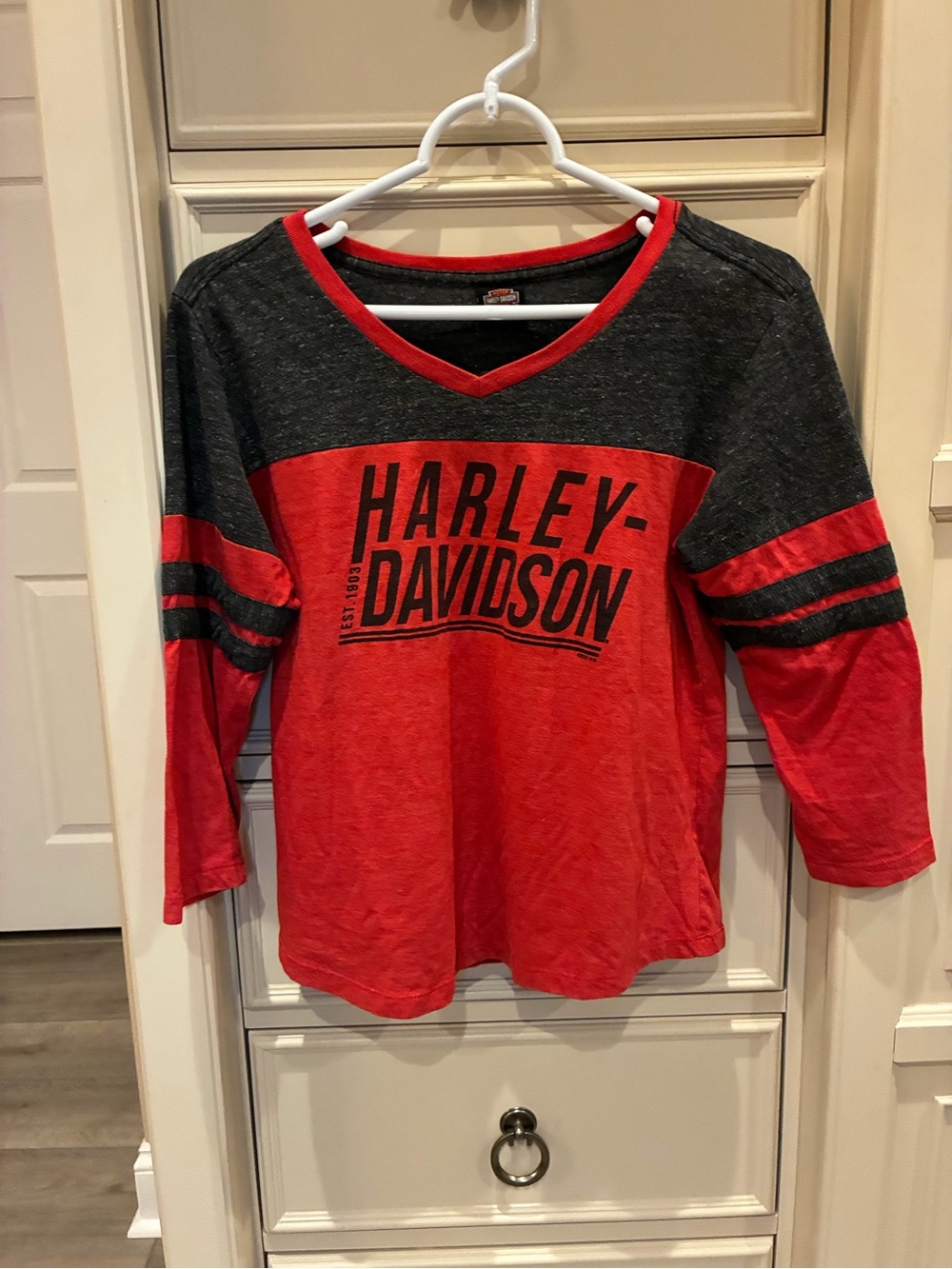 Harley-Davidson Red & Charcoal V‑Neck 3/4 Sleeve Logo Tee
